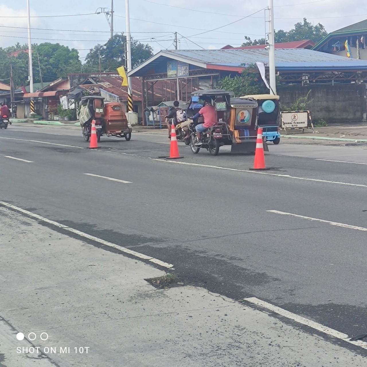 Photo of a pothole report in Tanza